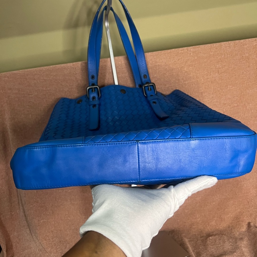 Bottega Veneta Ebano Intrecciato Nappa Leather Tote Bag in Blue - Picture 7 of 16